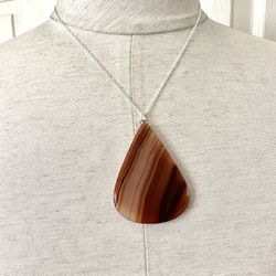Agate Pendant Necklace 