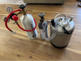 Mini keg with CO2 kit