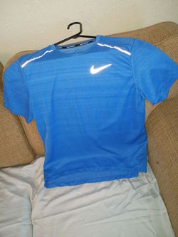 Men's nice blue shirt good condition size medium cash only