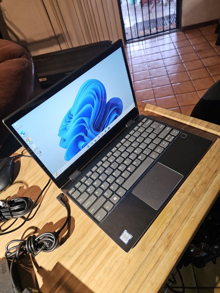 Lenovo Yoga 2-in-1 ideapad Laptop Touchscreen Intel-7200U-2.50GHz-CPU