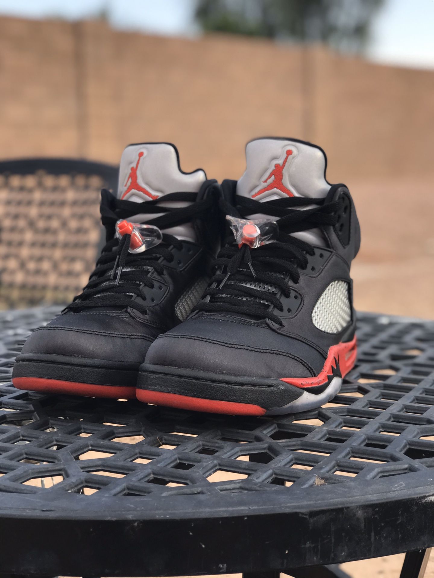 Retro Jordan 5 bred satin