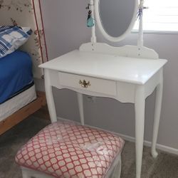 Girl's Vanity Set