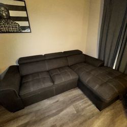 Couch With Pullout Bed
