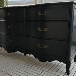 Beautiful Solid Wood Dresser!!