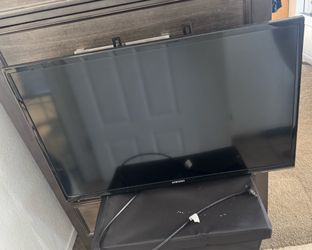 SAMSUNG tv 28 pulgadas  En perfectas condiciones  No contiene el control