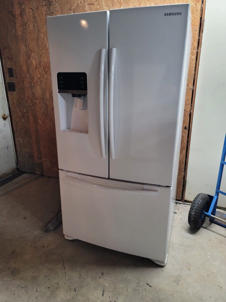 REFRIGERATOR