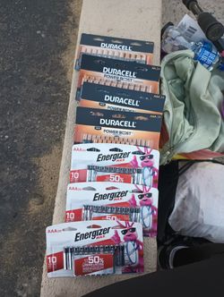 7 Packs Of Batteries 