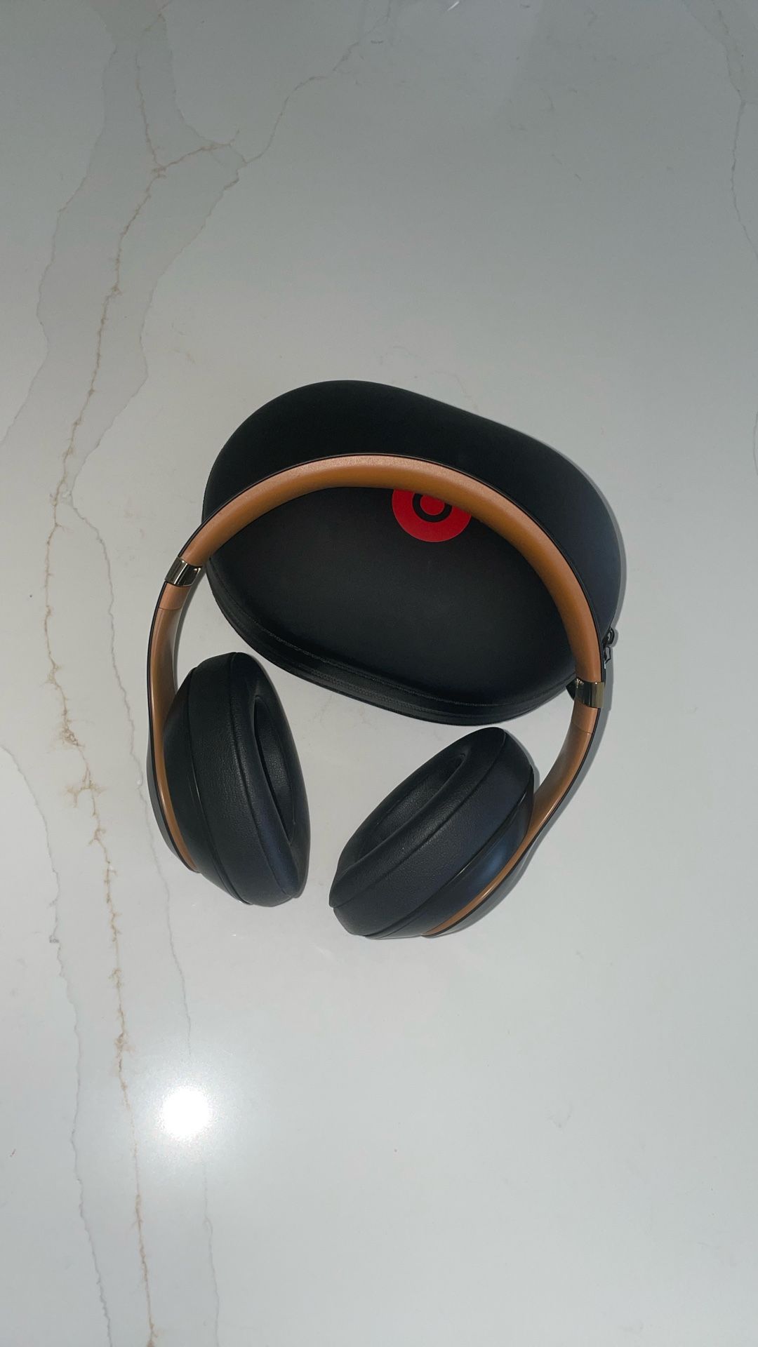  Beats By Dr. Dre Studio 3  Wireless Headphones 