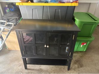 Storage cabinet