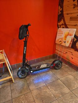 Apollo city scooter
