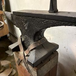 Anvil Antiguo 120 Lbs