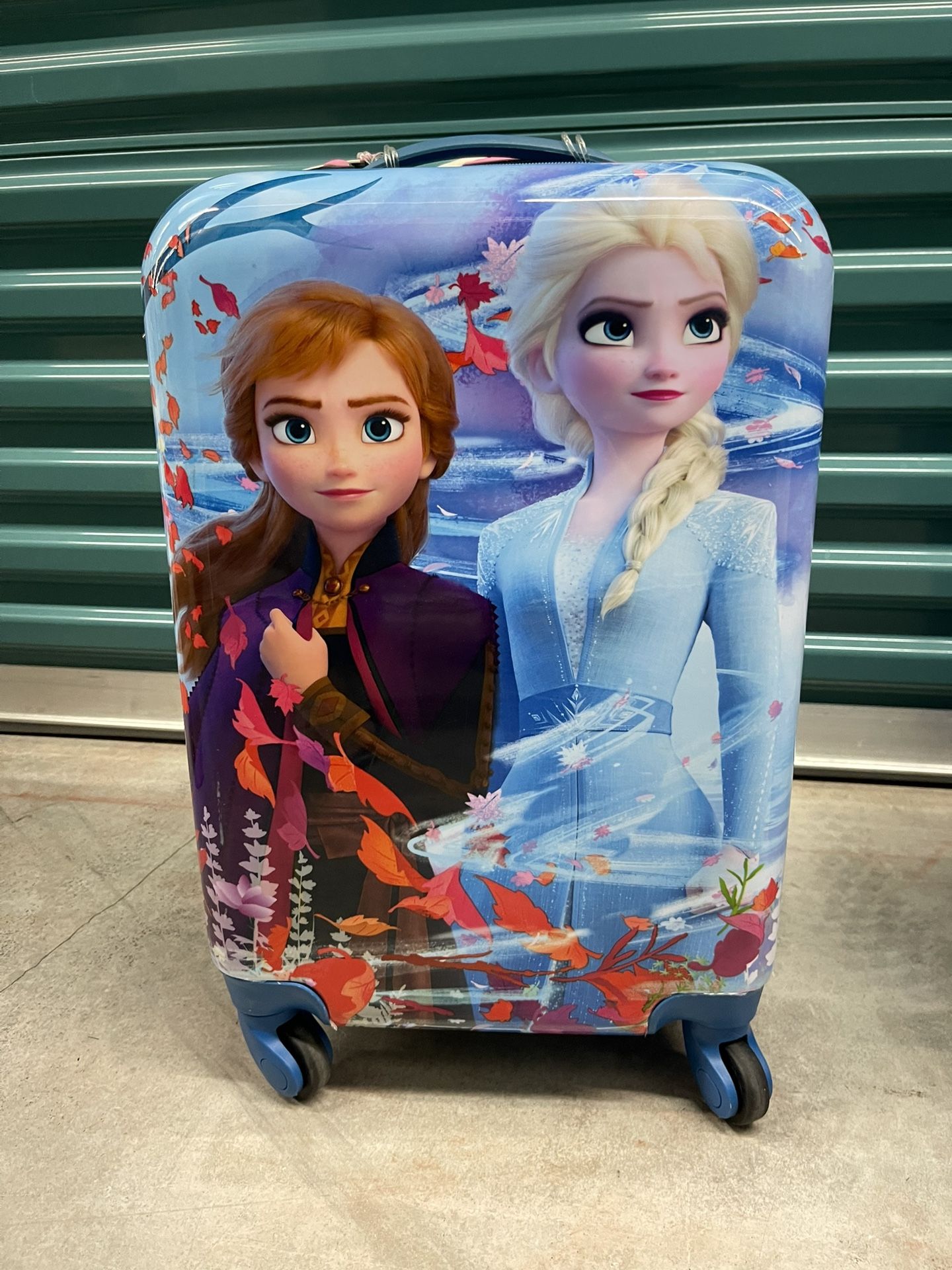 Luggage Girls