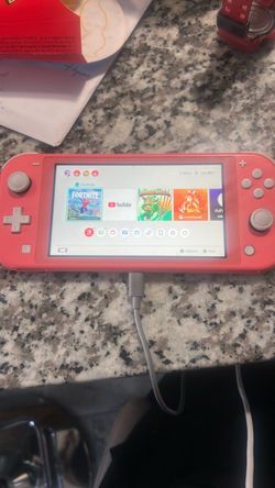 Nintendo Switch Lite - Coral - Switch