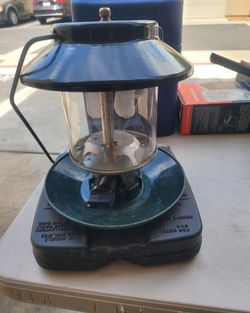 Coleman Propane Lantern With Carrying Case