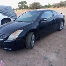 2010 Nissan Altima Coupe 
