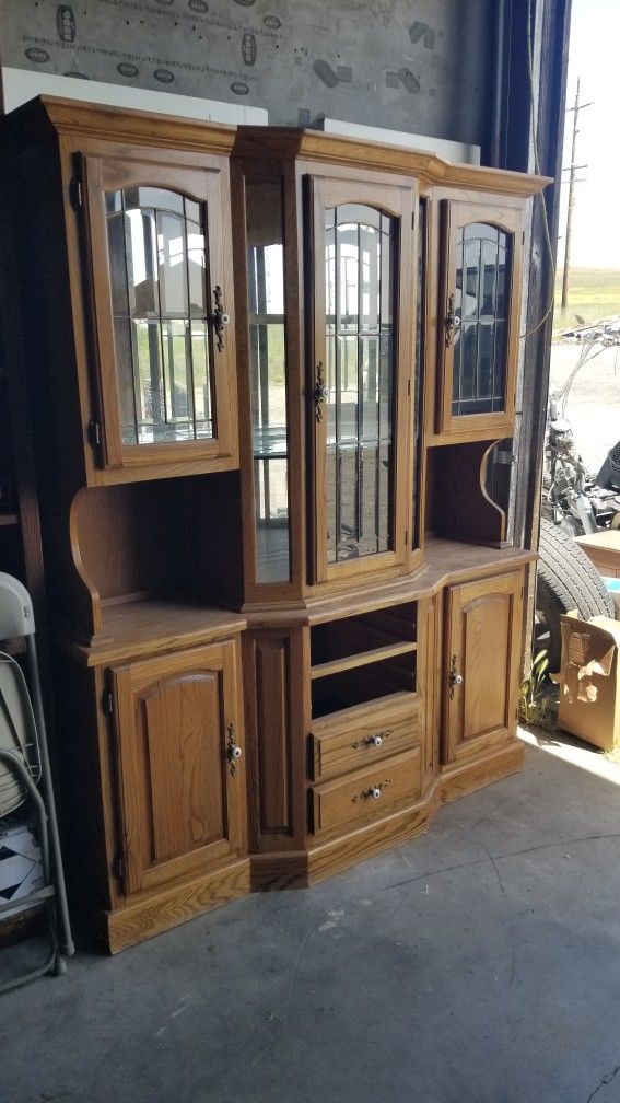 FREE WOOD HUTCH