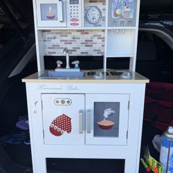 Small Kids Play Kitchen
