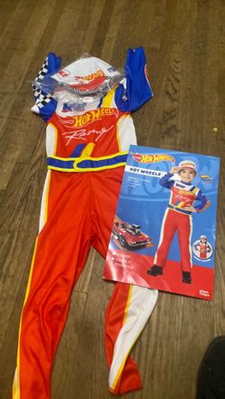 Hot wheels costume size 3-4 T