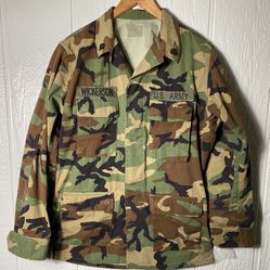 Authentic US Army Woodland Camo Uniform Jacket  w/ Pins & PatchesMedium Long