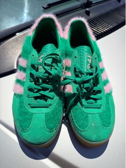 Adidas fluffy green & pink