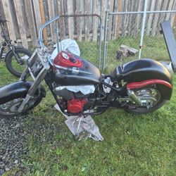 2002 Honda Shadow VT750 Deluxe – Tons of New Parts – Project / Almost Done