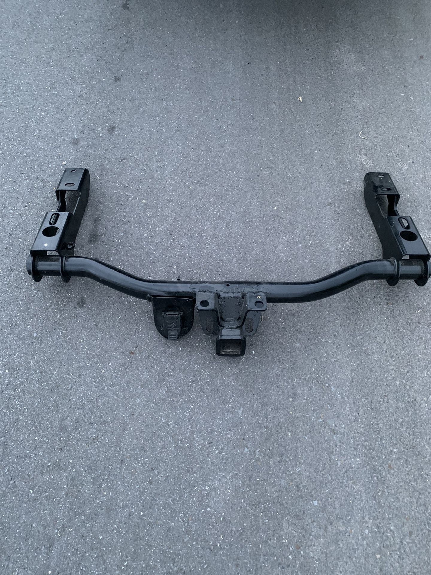 Trailer Hitch  38.5 L Chevolet  07-13 
