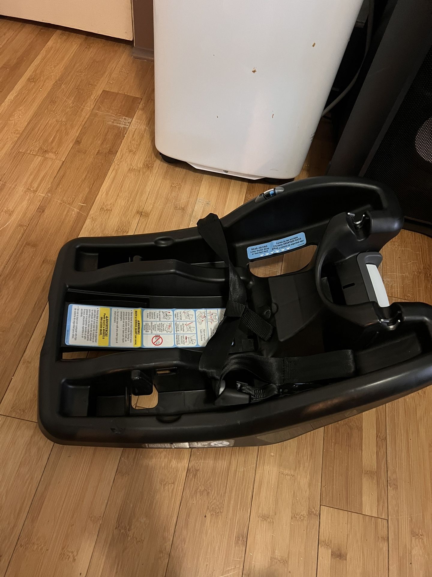 Graco Infant Car Seat And 2 Car Seat Bases