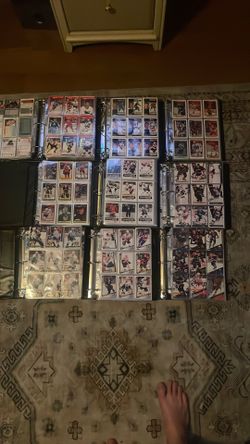 Giant lot of hockey cards