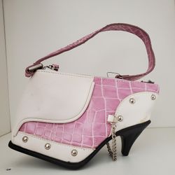 What A Novelty! Ladie's High Heel Shaped Purse