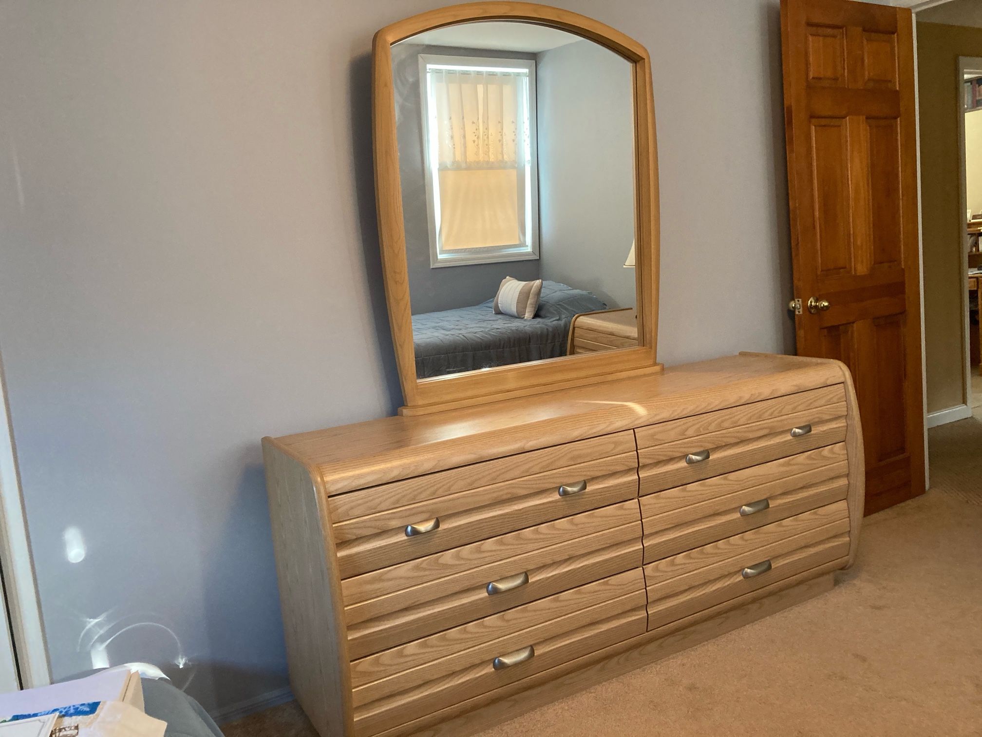 Gorgeous Bedroom Dresser With Mirror and 2 matching Nightstands