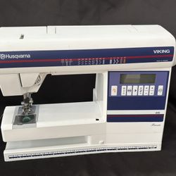 Viking Husqvarna Freesia 415 computerized sewing machine 