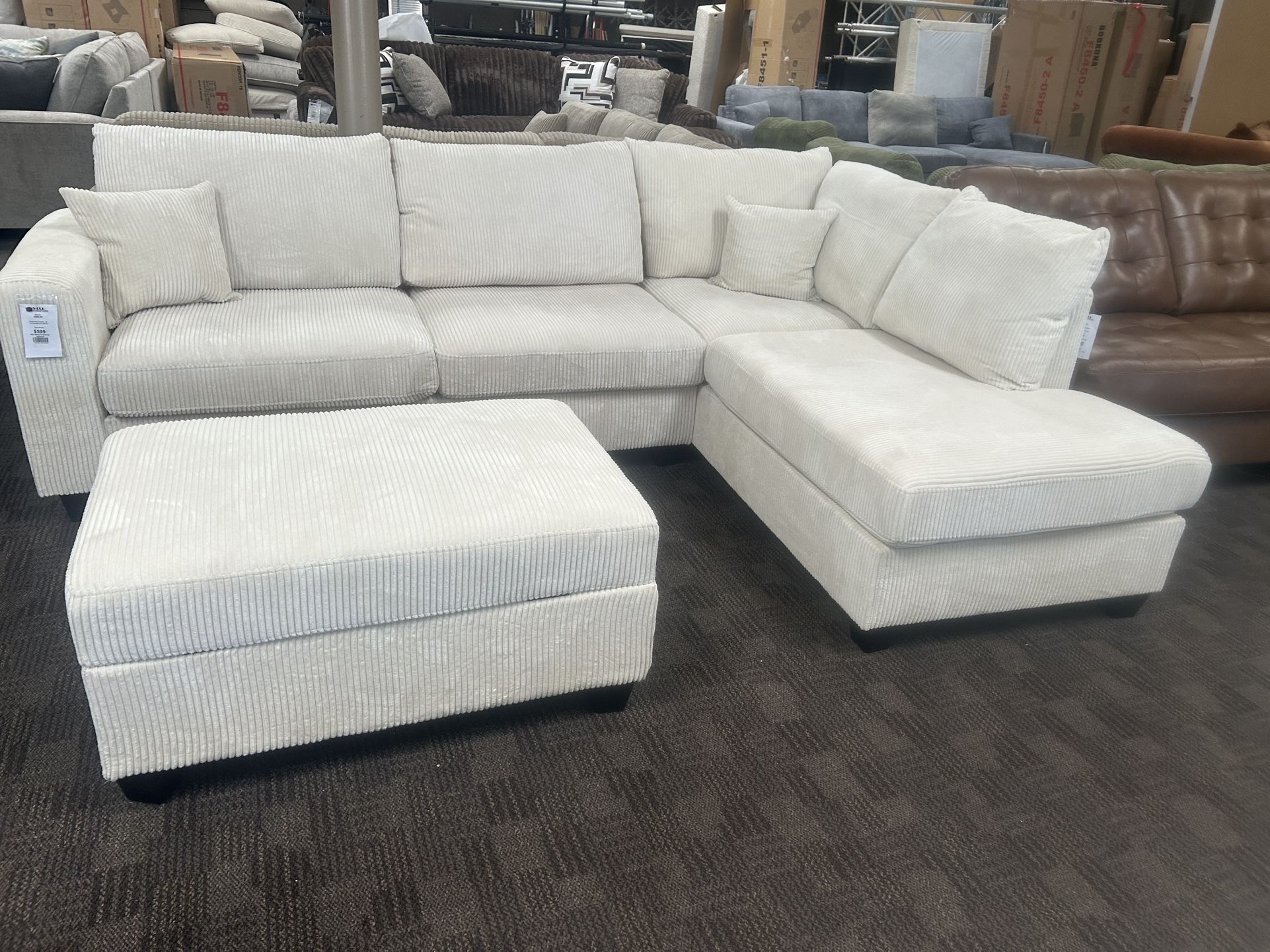 Cream Comfy Sectional W Storage Ottoman