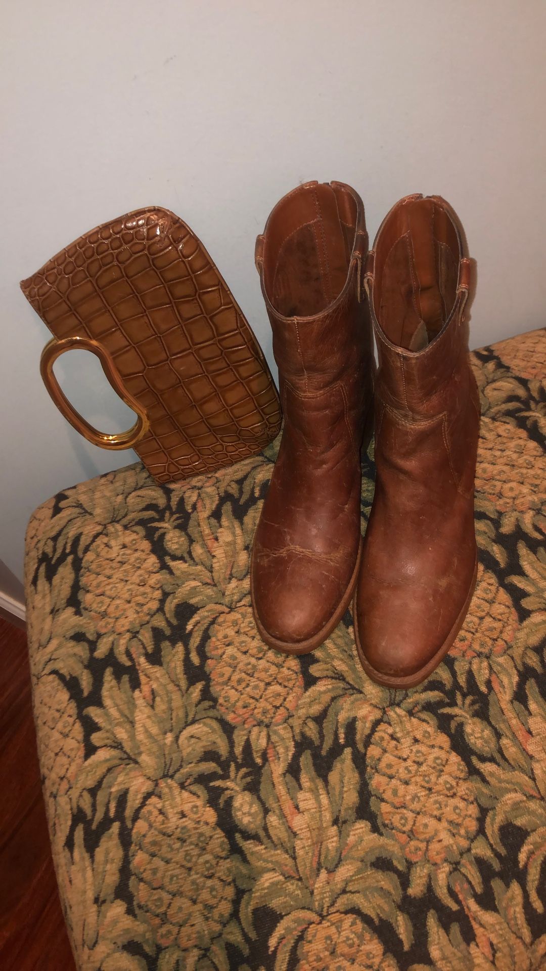 Vince Camuto Booties9&clutch.leather