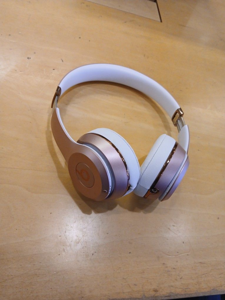 Dre beats solo 3