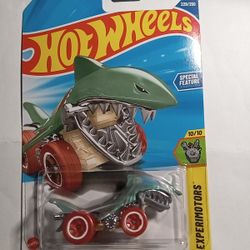 Hot Wheels Snake Bite Experimotors Series #10 Diecast 1/64th Scale Treasure Hunt 