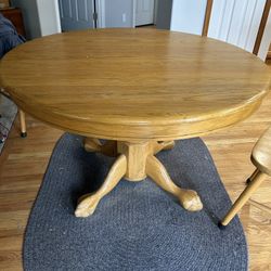 Round Table