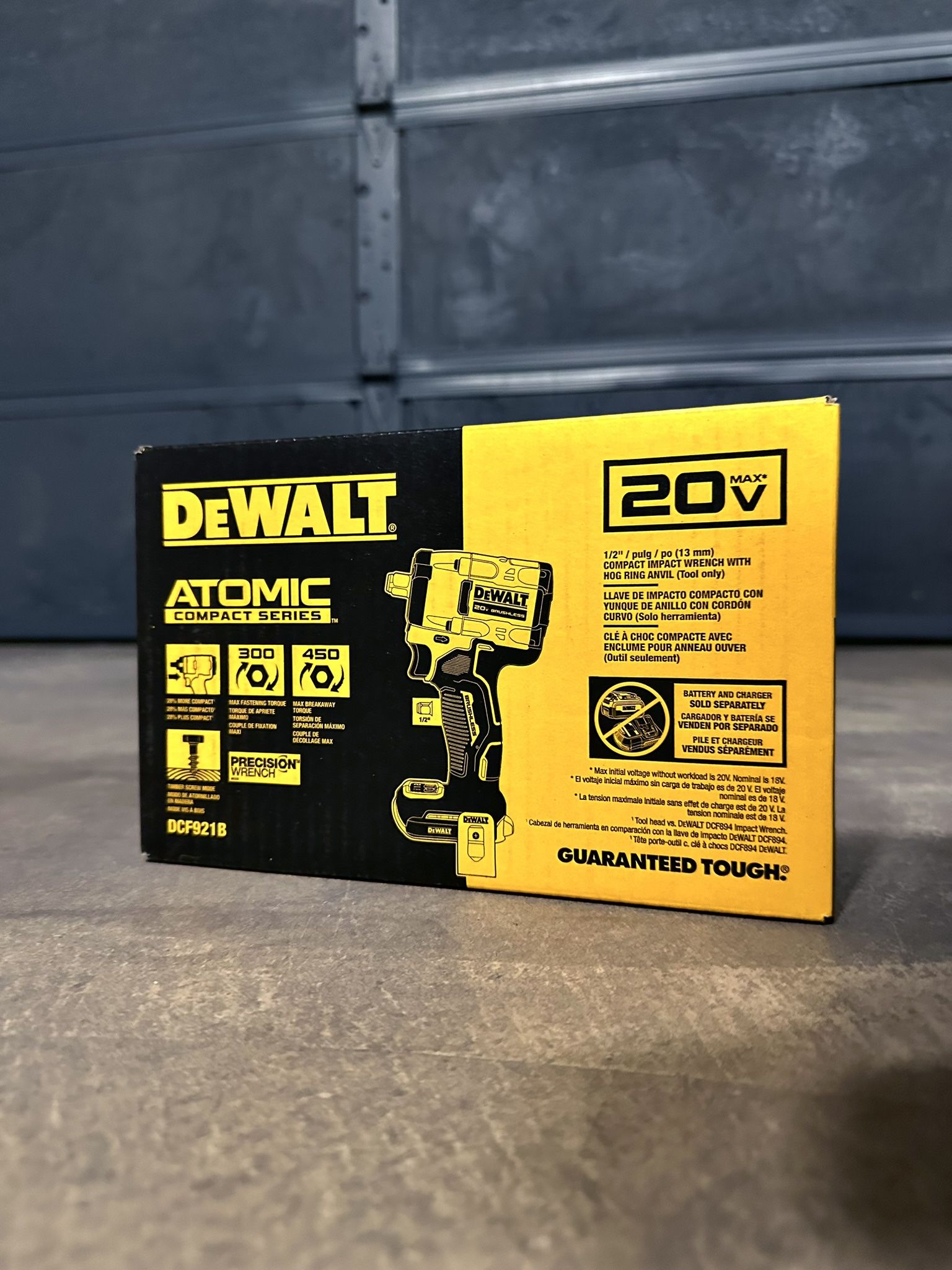 New DeWalt ATOMIC 1/2” Compact Impact Wrench with Hog Ring Anvil (Tool Only)