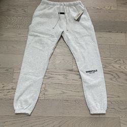 Essential Sweatpants 