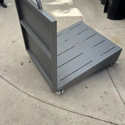 Metal Dolly