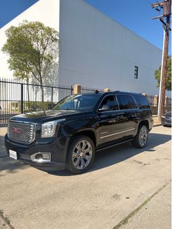 GMC YUKON DENALI 4x4 2016