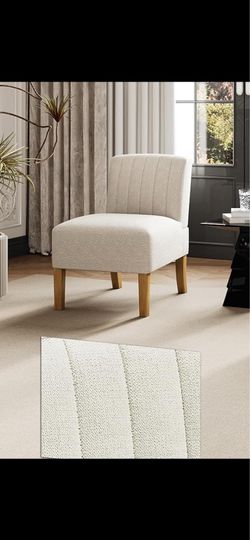 Accent chair ( new)