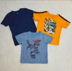 ✅️ Toddler Boy 3pc T-Shirts• Size 2T• Good Condition• $7firm