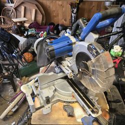 Kobalt Compact 10-in 15-Amps Dual Bevel Sliding Compound Corded Miter Saw