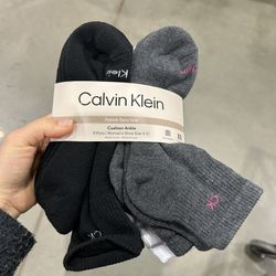 NWT Calvin Klein women cushioned ankle socks 8 pairs