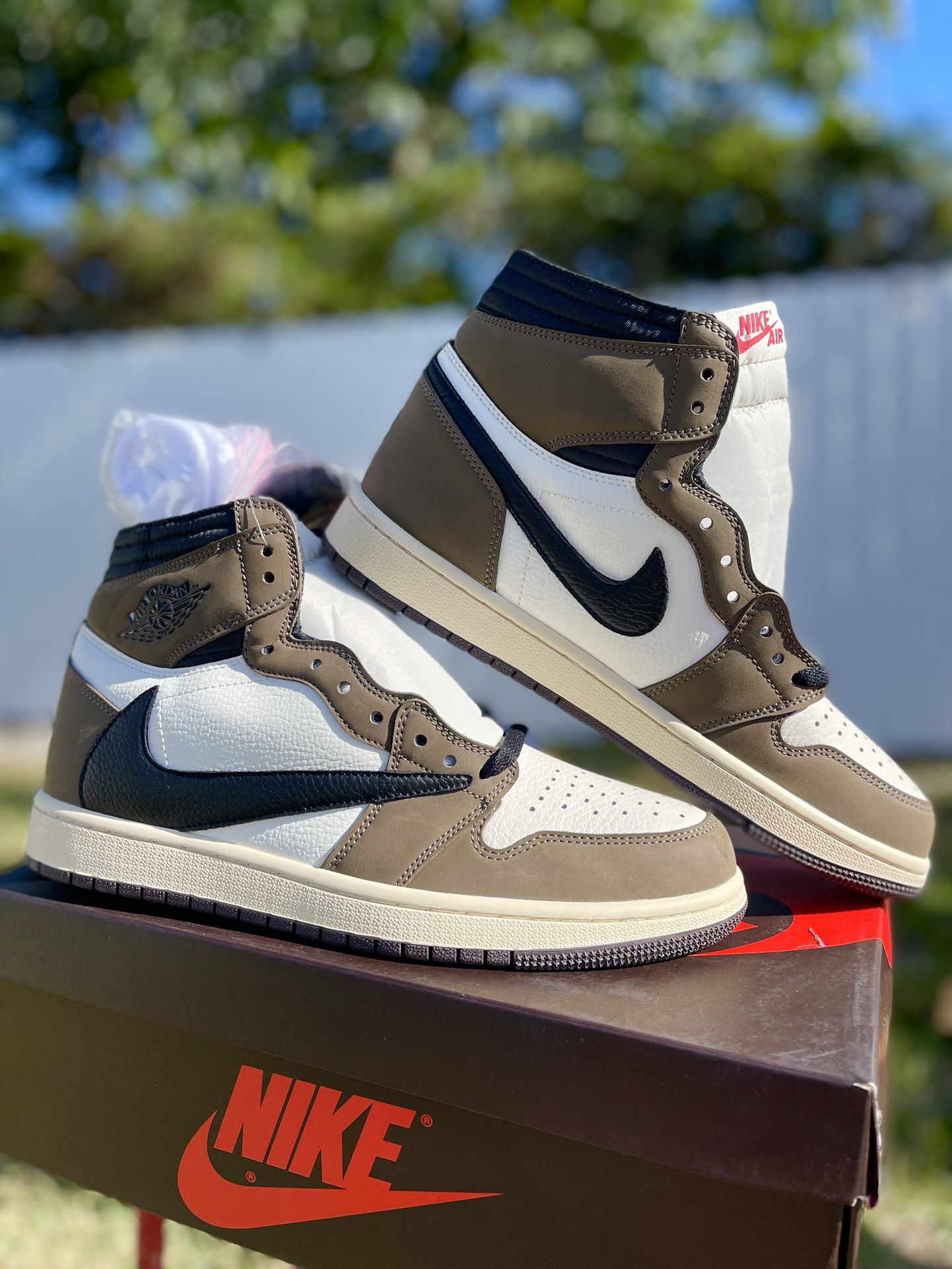 Travis Scott x Air Jordan 1 Retro High 'Mocha'