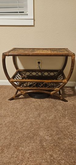 STURDY. WICKER. SIDE. TABLE. with. STORAGE