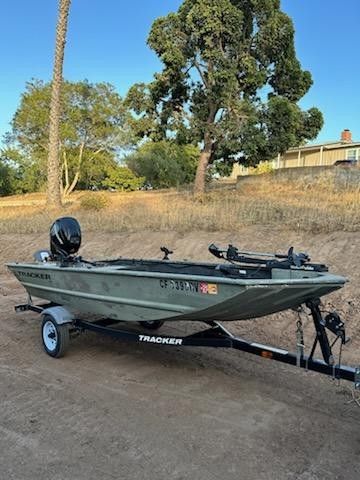 2006 TRACKER GRIZZLY