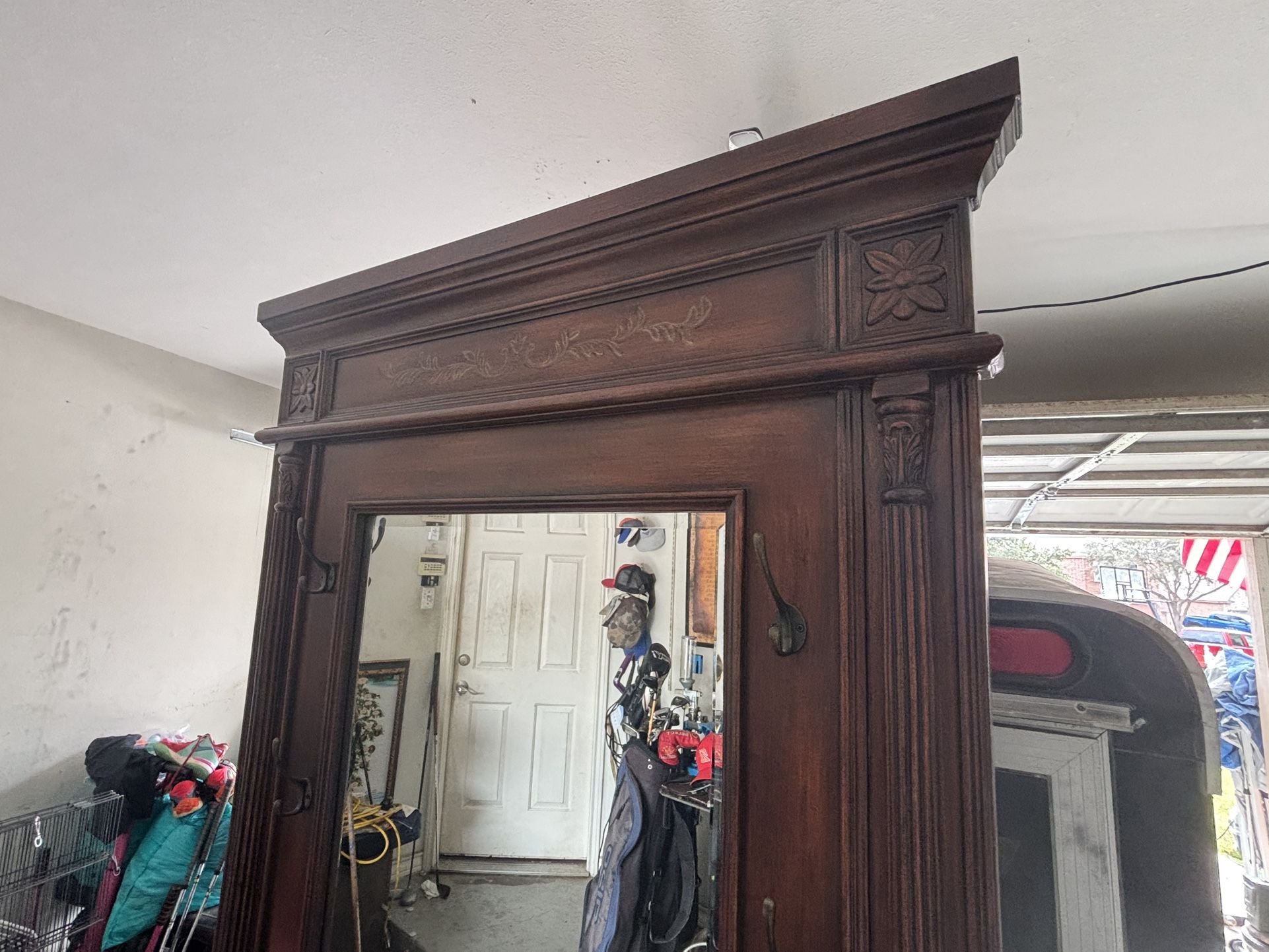 Hall Tree With Mirror 