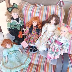 5 Dolls