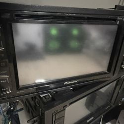 Pioneer AVH-271BT 6.2 Inch Bluetooth Radio